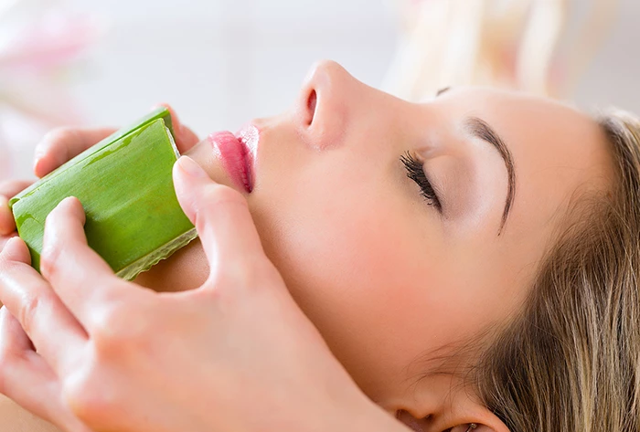 Làm trắng da tại nhà bằng nha đam