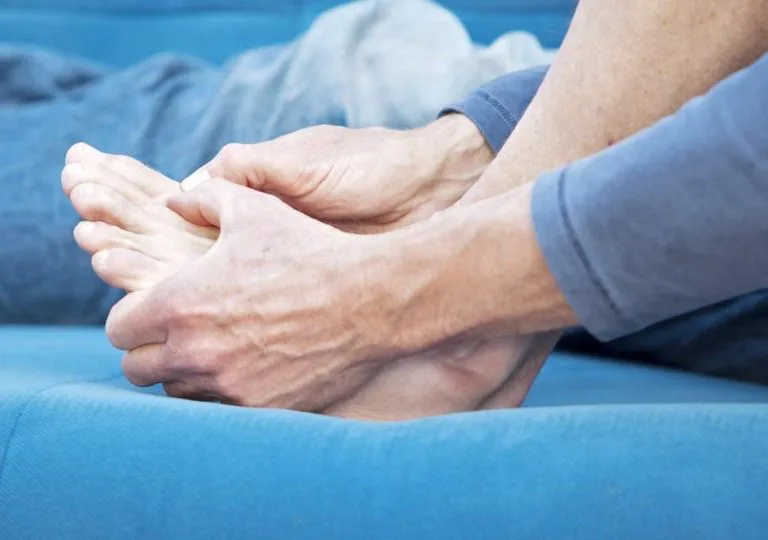 Vì sao điều trị bệnh gout mãi không khỏi?