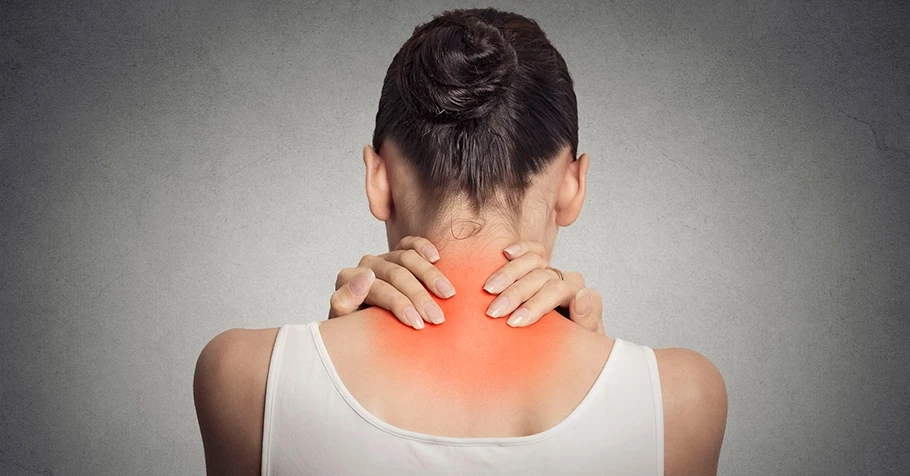 Bệnh đau vai gáy và cách điều trị hiệu quả tại nhà