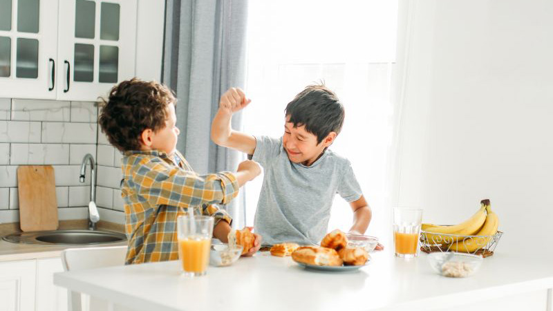 Mách bạn cách dạy trẻ 7 tuổi bướng bỉnh đơn giản không cần quát mắng