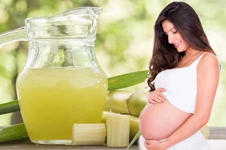 Bầu 3 tháng đầu uống nước mía được không? Lợi ích của nước mía với bà bầu