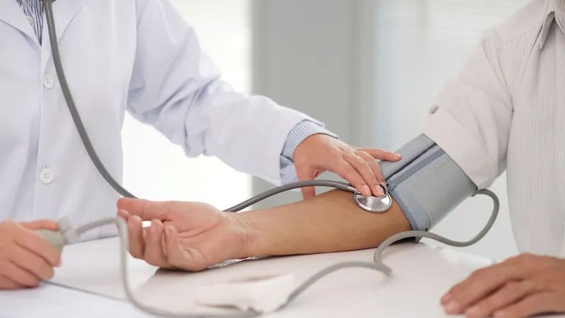 Tại sao huyết áp cao không nên ăn mặn? Lý do và ảnh hưởng đến sức khỏe