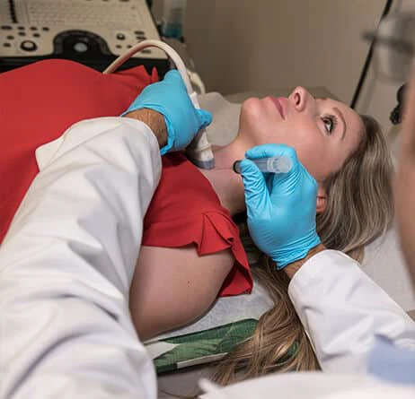 Bướu giáp keo: Triệu chứng, chẩn đoán và điều trị