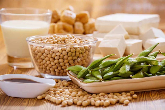 Người mắc bệnh tuyến giáp có cần kiêng ăn đậu nành?