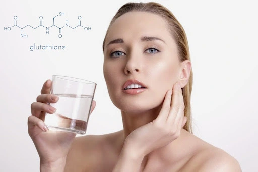Để dưỡng da nên uống Glutathione vào lúc nào là tốt nhất ?