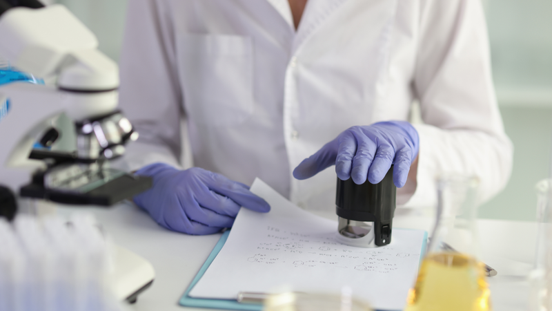 Uống cà phê khi mang thai có thực sự ảnh hưởng đến sự phát triển thần kinh của trẻ không ?