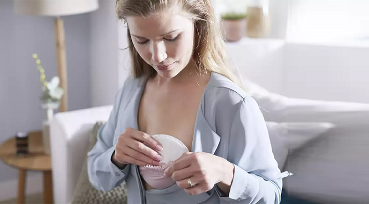 Bao lâu sữa về 1 lần ? Hướng dẫn vệ sinh bầu vú cho mẹ sau sinh