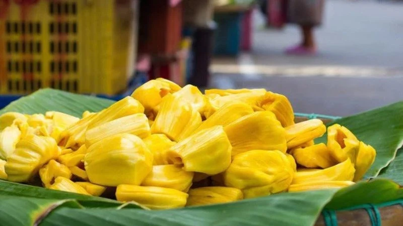 100g mít bao nhiêu calo? Ăn mít có béo không và ai không nên ăn?