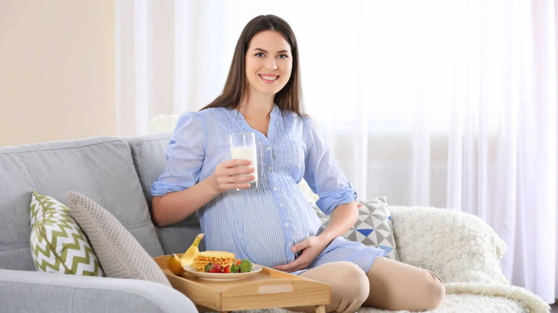 Bà bầu ăn gì để con thông minh, trắng trẻo? Bí quyết dinh dưỡng cho thai kỳ khỏe mạnh