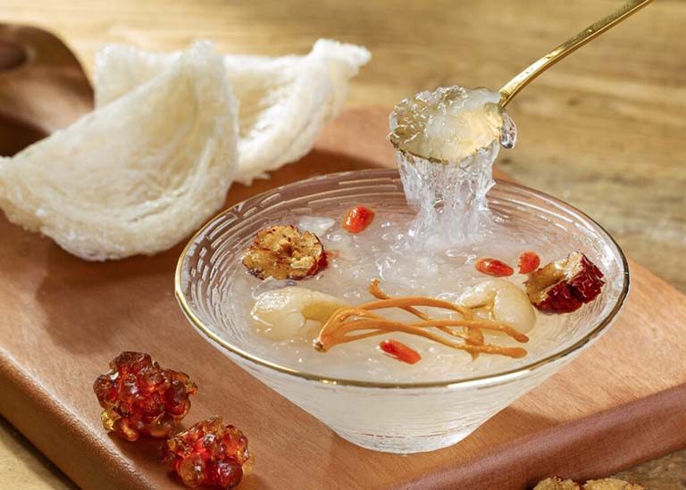 Trẻ em ăn yến có bị dậy thì sớm không? giải đáp từ các chuyên gia