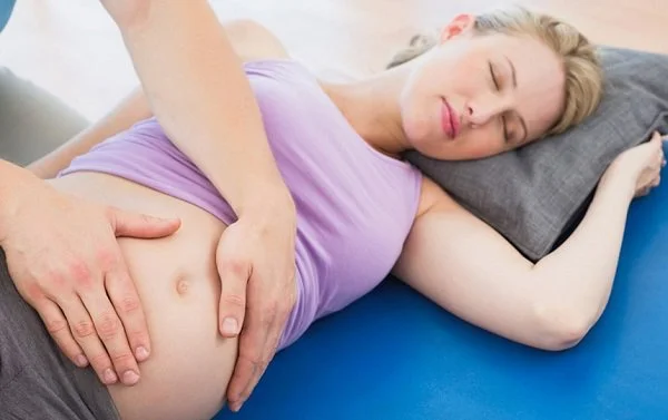 Hướng dẫn massage bụng bầu đúng cách