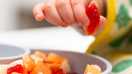 Gợi ý cho mẹ các món ăn vặt cho bé 7 tháng tuổi