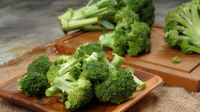 7 loại rau giàu canxi tốt cho xương người cao tuổi