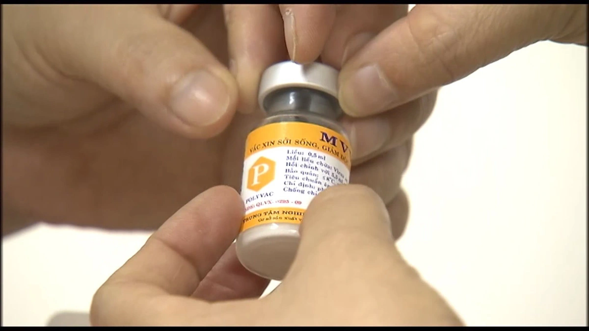 Nhiều trẻ mắc bệnh sởi chưa đến tuổi tiêm ngừa, sau miền Nam dịch bắt đầu bùng mạnh ở phía Bắc