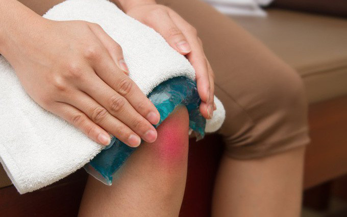 Đau nhức xương khớp vào mùa lạnh do đâu? Cách khắc phục hiệu quả?